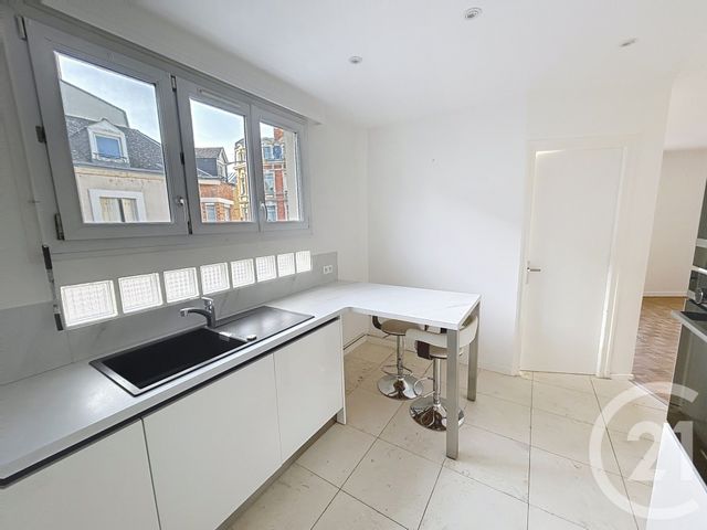 Appartement T5 &agrave; louer - 4 pi&egrave;ces - 106 m2 - Reims - 51 - CHAMPAGNE-ARDENNE