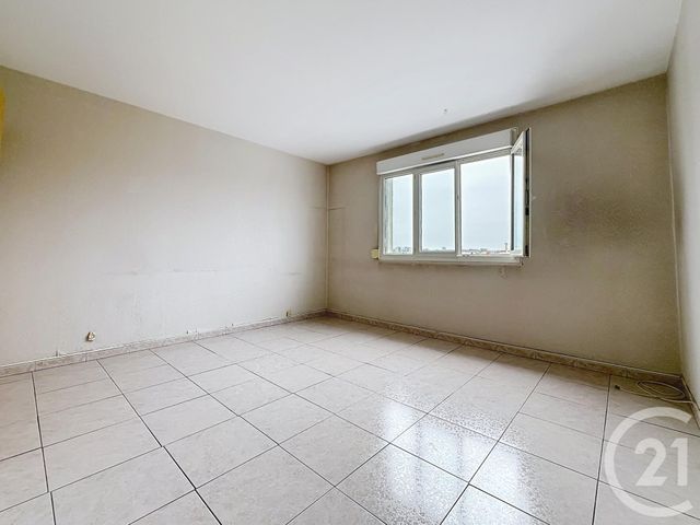 Appartement T4 à vendre - 4 pièces - 76,48 m2 - Reims - 51 - CHAMPAGNE-ARDENNE