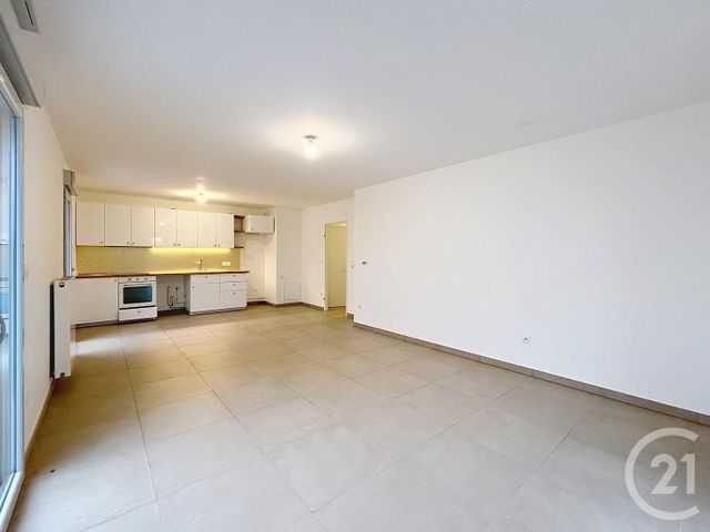 Appartement T3 à louer - 3 pièces - 72 m2 - Bezannes - 51 - CHAMPAGNE-ARDENNE