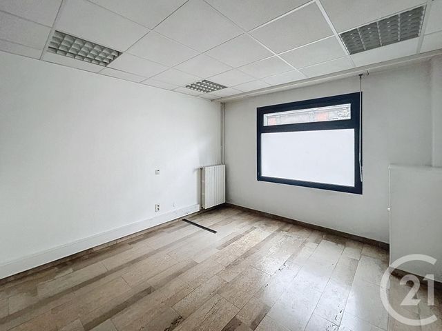 Appartement Local à louer - 5 pièces - 100 m2 - Reims - 51 - CHAMPAGNE-ARDENNE