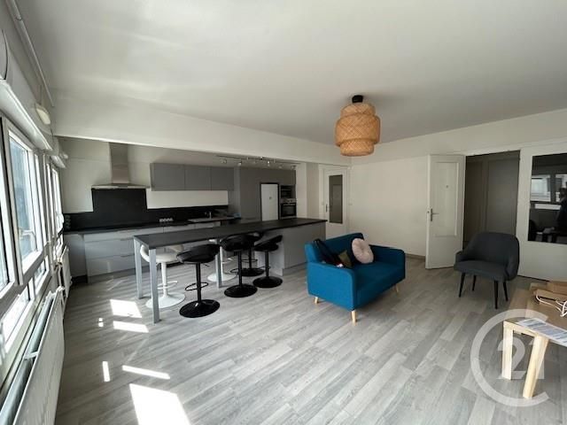 Appartement T4 à louer - 3 pièces - 74 m2 - Reims - 51 - CHAMPAGNE-ARDENNE