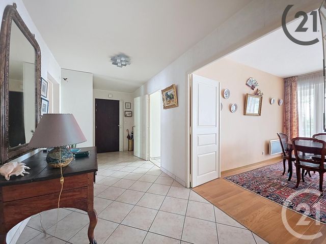 Afficher la photo en grand Appartement F5 à vendre - 5 pièces - 110,56 m2 - Reims - 51 - CHAMPAGNE-ARDENNE