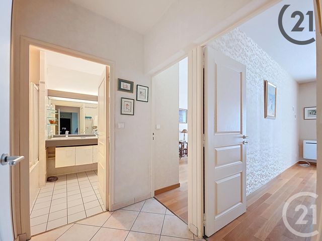 Afficher la photo en grand Appartement F5 à vendre - 5 pièces - 110,56 m2 - Reims - 51 - CHAMPAGNE-ARDENNE
