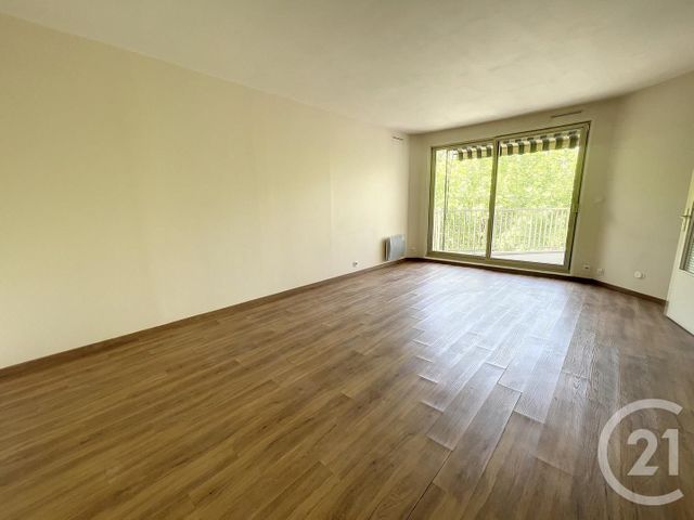 Appartement F3 à louer - 3 pièces - 77 m2 - Reims - 51 - CHAMPAGNE-ARDENNE