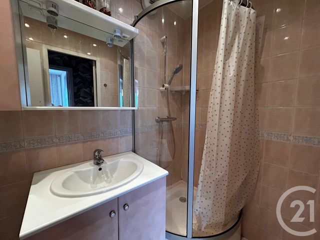 Afficher la photo en grand Appartement F3 à louer - 3 pièces - 59,65 m2 - Reims - 51 - CHAMPAGNE-ARDENNE