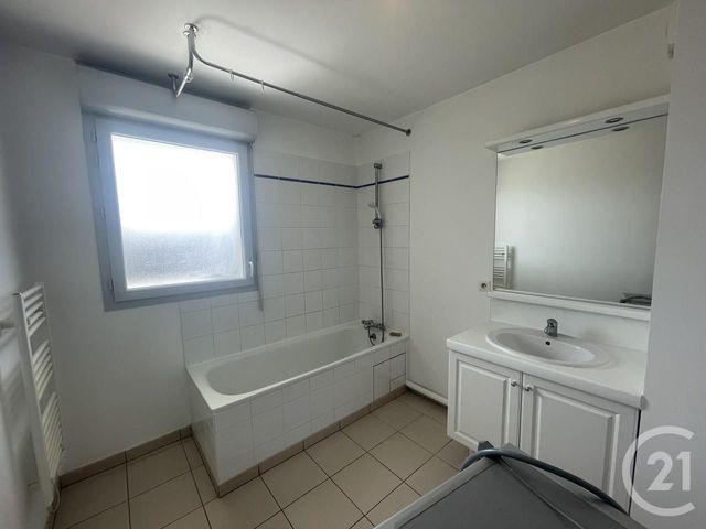 Appartement F4 &agrave; louer - 4 pi&egrave;ces - 88,30 m2 - Reims - 51 - CHAMPAGNE-ARDENNE