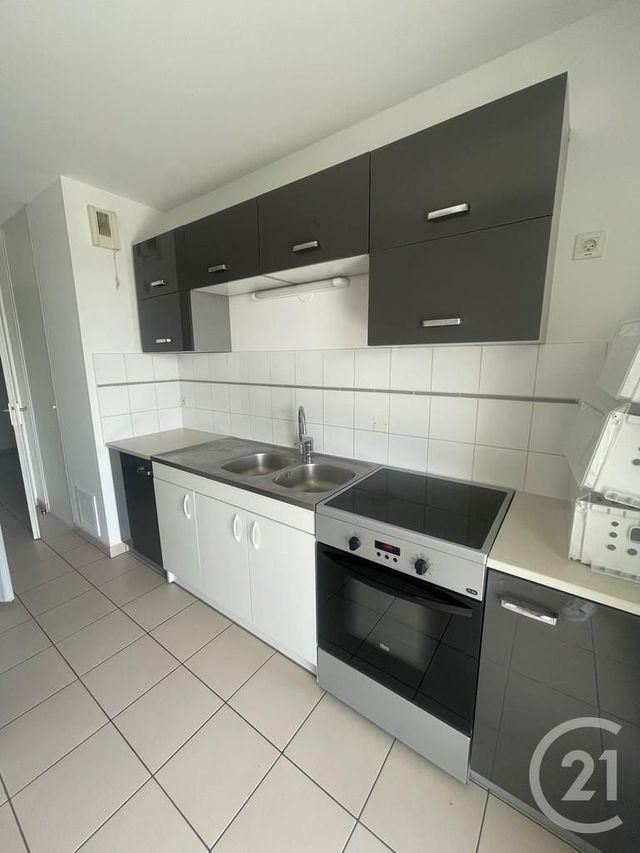 Appartement F4 &agrave; louer - 4 pi&egrave;ces - 88,30 m2 - Reims - 51 - CHAMPAGNE-ARDENNE