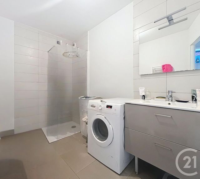 Appartement T3 à vendre - 4 pièces - 68,43 m2 - Bezannes - 51 - CHAMPAGNE-ARDENNE