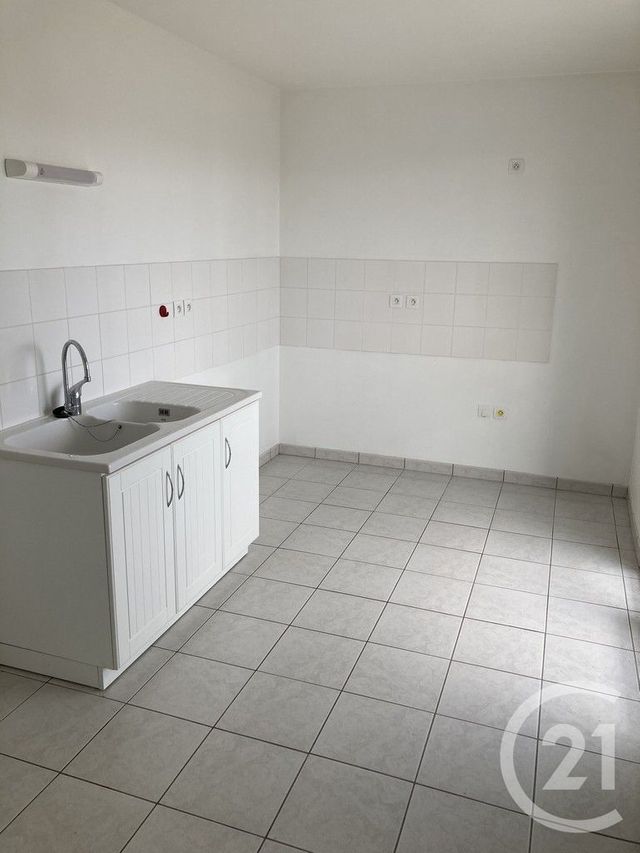 Afficher la photo en grand Appartement F3 à louer - 3 pièces - 59,52 m2 - Reims - 51 - CHAMPAGNE-ARDENNE