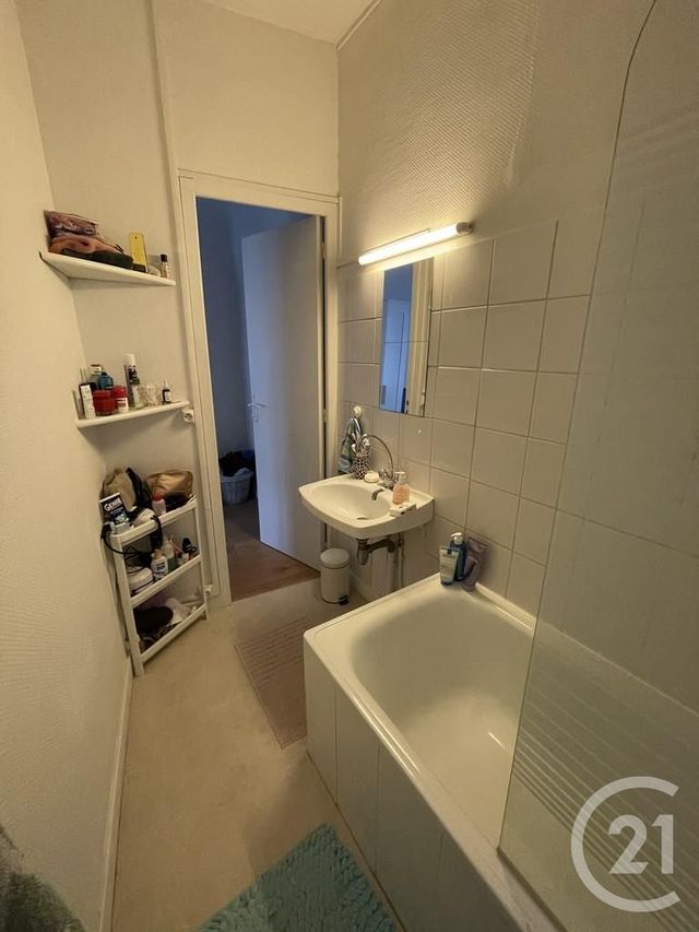 Appartement F2 &agrave; louer - 2 pi&egrave;ces - 45 m2 - Reims - 51 - CHAMPAGNE-ARDENNE
