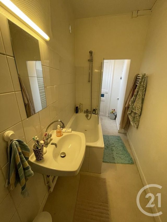 Appartement F2 &agrave; louer - 2 pi&egrave;ces - 45 m2 - Reims - 51 - CHAMPAGNE-ARDENNE