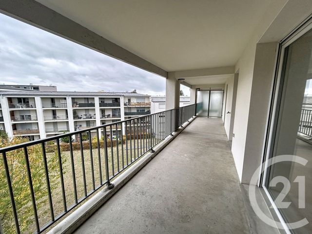 Afficher la photo en grand Appartement T3 à louer - 3 pièces - 62,90 m2 - Reims - 51 - CHAMPAGNE-ARDENNE