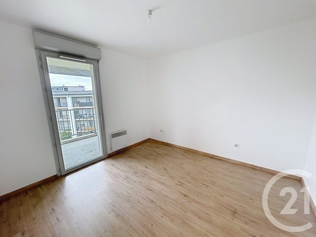 Afficher la photo en grand Appartement T3 à louer - 3 pièces - 62,90 m2 - Reims - 51 - CHAMPAGNE-ARDENNE