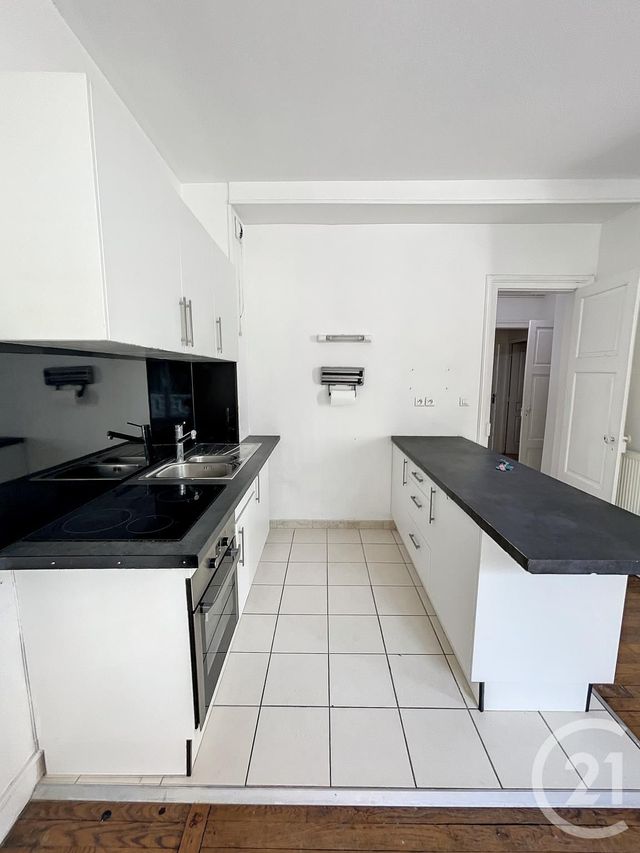 Afficher la photo en grand Appartement F2 à louer - 3 pièces - 64 m2 - Reims - 51 - CHAMPAGNE-ARDENNE