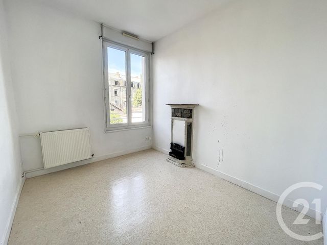 Afficher la photo en grand Appartement F2 à louer - 3 pièces - 64 m2 - Reims - 51 - CHAMPAGNE-ARDENNE