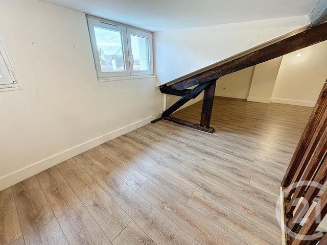 Appartement F2 à louer - 2 pièces - 62,70 m2 - Reims - 51 - CHAMPAGNE-ARDENNE