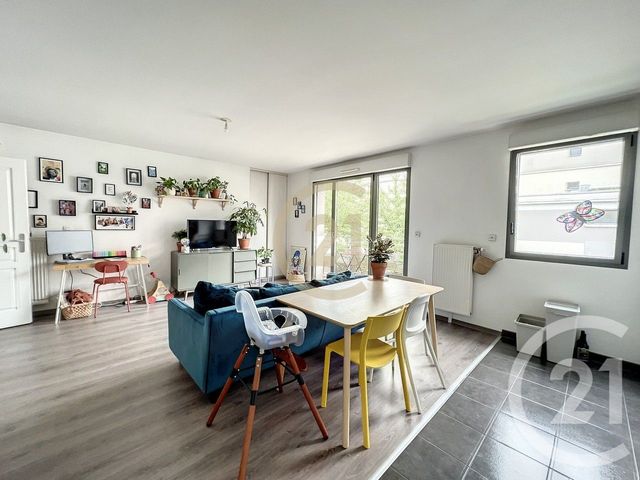 Appartement T3 à louer - 3 pièces - 66,56 m2 - Reims - 51 - CHAMPAGNE-ARDENNE