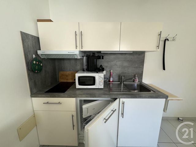 Appartement F1 à louer - 1 pièce - 18 m2 - Reims - 51 - CHAMPAGNE-ARDENNE