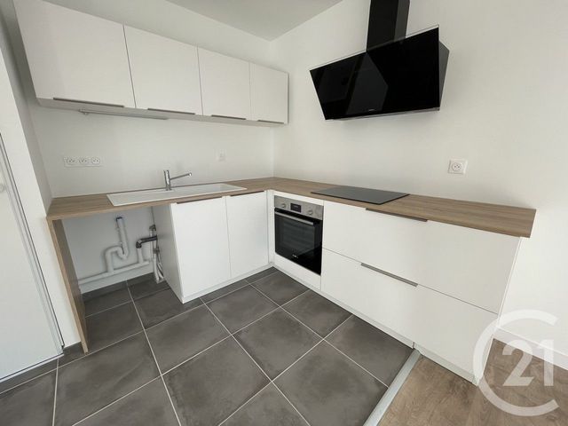 Appartement T3 à louer - 3 pièces - 66,60 m2 - Reims - 51 - CHAMPAGNE-ARDENNE