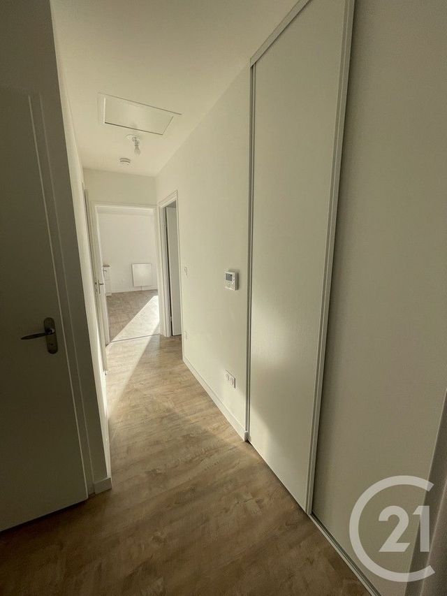 Appartement T3 à louer - 3 pièces - 66,60 m2 - Reims - 51 - CHAMPAGNE-ARDENNE