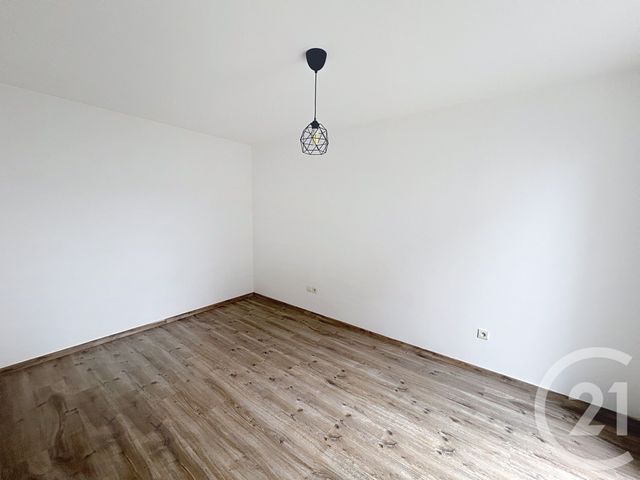 Appartement T2 &agrave; louer - 2 pi&egrave;ces - 41 m2 - Reims - 51 - CHAMPAGNE-ARDENNE