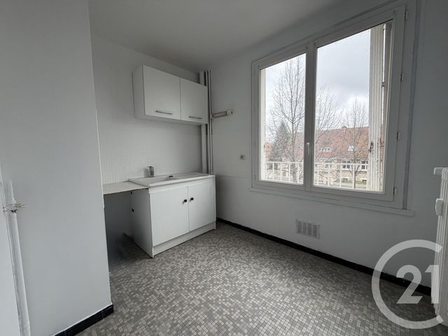 Appartement F1 bis &agrave; louer - 2 pi&egrave;ces - 43 m2 - Reims - 51 - CHAMPAGNE-ARDENNE