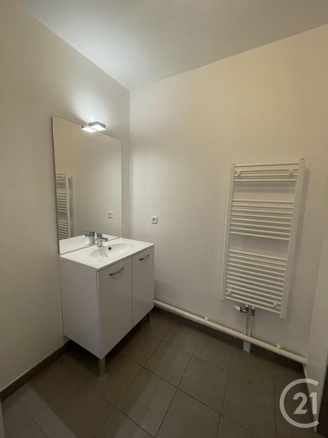 Appartement F2 &agrave; louer - 2 pi&egrave;ces - 53,85 m2 - Tinqueux - 51 - CHAMPAGNE-ARDENNE