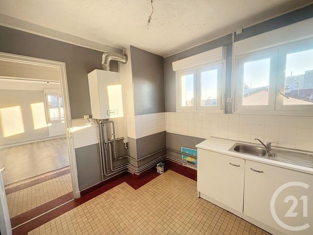 Appartement &agrave; louer - 3 pi&egrave;ces - 57 m2 - Reims - 51 - CHAMPAGNE-ARDENNE