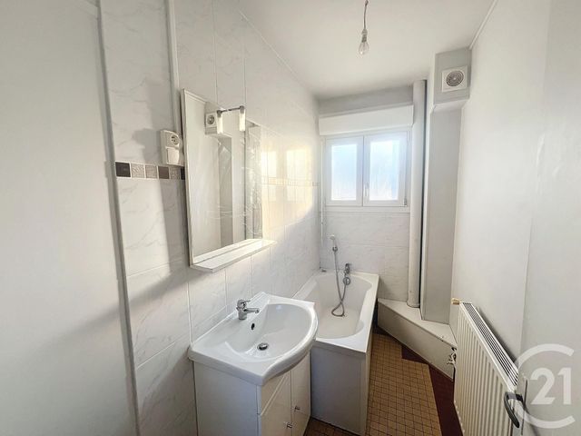 Appartement &agrave; louer - 3 pi&egrave;ces - 57 m2 - Reims - 51 - CHAMPAGNE-ARDENNE