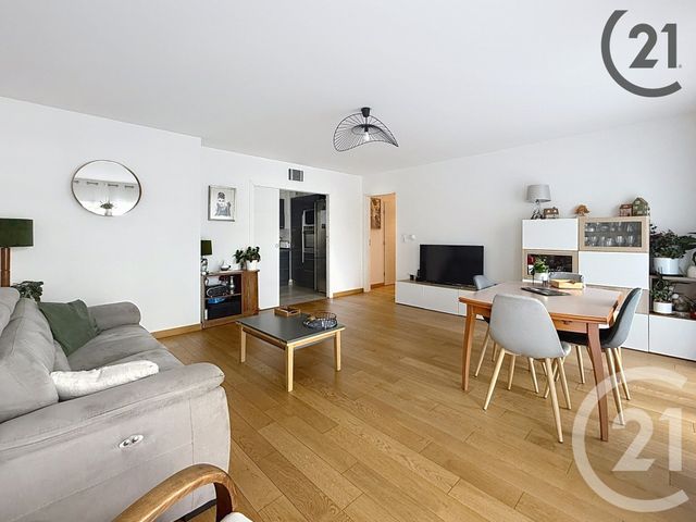 Appartement T3 &agrave; louer - 3 pi&egrave;ces - 74 m2 - Reims - 51 - CHAMPAGNE-ARDENNE