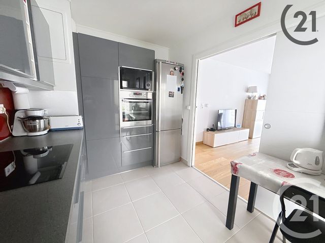 Appartement T3 &agrave; louer - 3 pi&egrave;ces - 74 m2 - Reims - 51 - CHAMPAGNE-ARDENNE