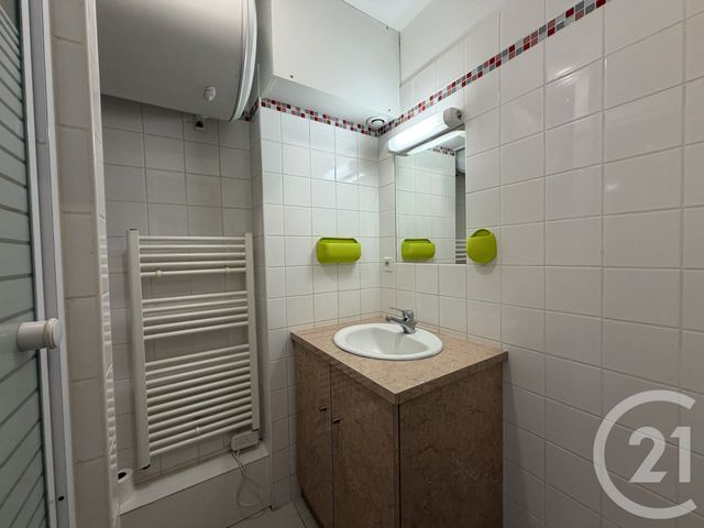 Appartement F2 &agrave; louer - 2 pi&egrave;ces - 42 m2 - Reims - 51 - CHAMPAGNE-ARDENNE