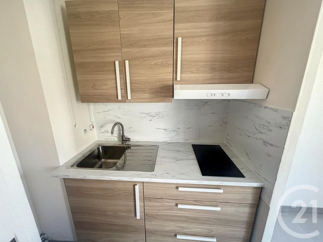 Appartement F1 &agrave; louer - 1 pi&egrave;ce - 27,49 m2 - Reims - 51 - CHAMPAGNE-ARDENNE