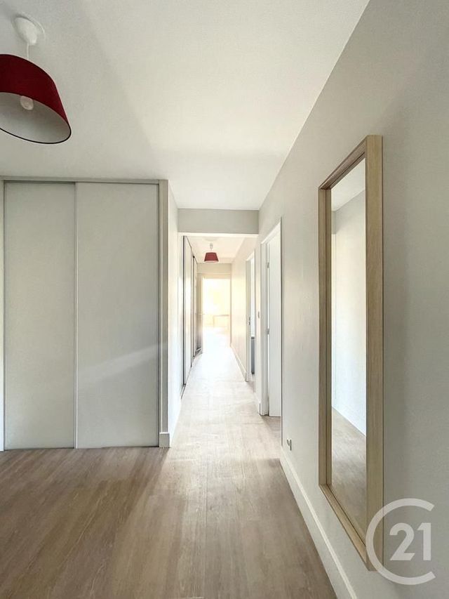 Appartement F5 &agrave; louer - 5 pi&egrave;ces - 129,20 m2 - Reims - 51 - CHAMPAGNE-ARDENNE