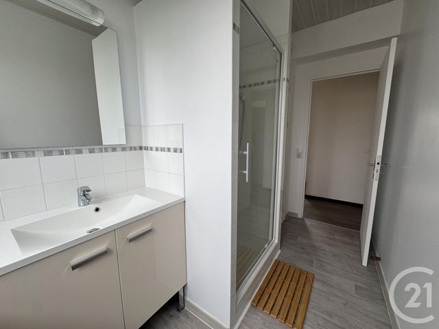 Appartement F3 &agrave; louer - 3 pi&egrave;ces - 68,20 m2 - Reims - 51 - CHAMPAGNE-ARDENNE