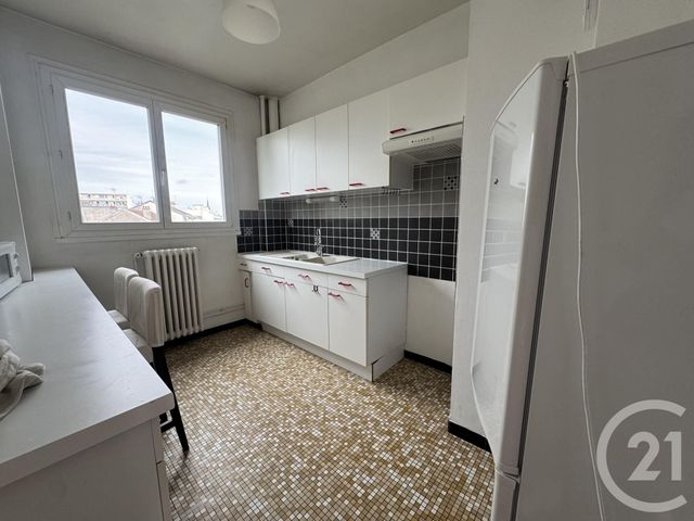 Appartement F3 &agrave; louer - 3 pi&egrave;ces - 68,20 m2 - Reims - 51 - CHAMPAGNE-ARDENNE