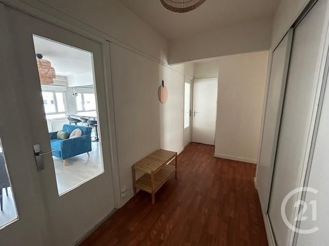 Appartement T4 &agrave; louer - 3 pi&egrave;ces - 74 m2 - Reims - 51 - CHAMPAGNE-ARDENNE