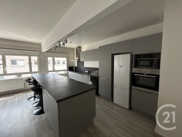 Appartement T4 &agrave; louer - 3 pi&egrave;ces - 74 m2 - Reims - 51 - CHAMPAGNE-ARDENNE