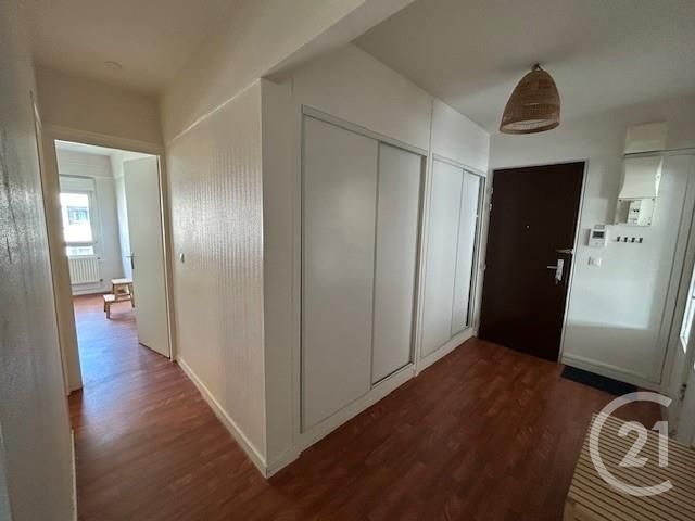 Appartement T4 &agrave; louer - 3 pi&egrave;ces - 74 m2 - Reims - 51 - CHAMPAGNE-ARDENNE