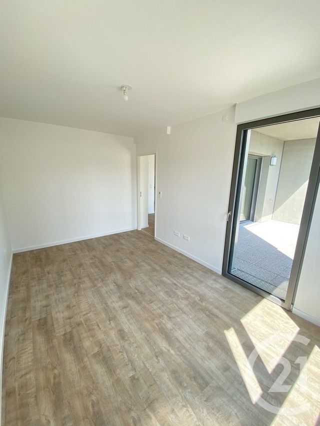 Appartement T2 &agrave; louer - 2 pi&egrave;ces - 41,20 m2 - Reims - 51 - CHAMPAGNE-ARDENNE