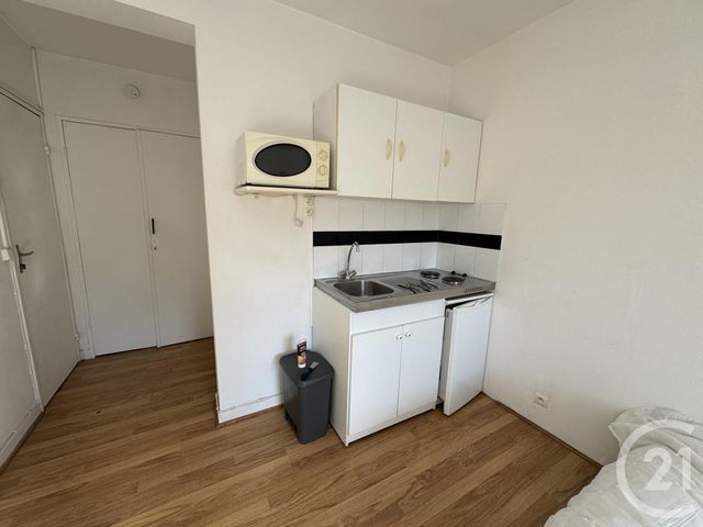Appartement F1 &agrave; louer - 1 pi&egrave;ce - 18,40 m2 - Reims - 51 - CHAMPAGNE-ARDENNE