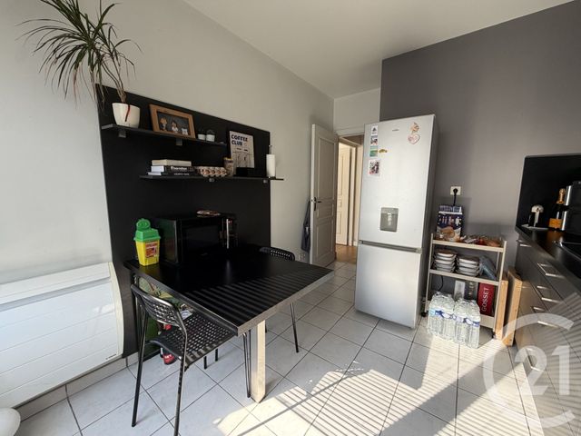 Appartement F3 &agrave; louer - 3 pi&egrave;ces - 77 m2 - Reims - 51 - CHAMPAGNE-ARDENNE
