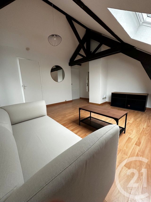 Appartement T1 &agrave; louer - 2 pi&egrave;ces - 28 m2 - Reims - 51 - CHAMPAGNE-ARDENNE