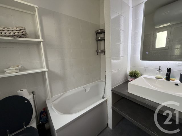 Appartement F3 &agrave; louer - 3 pi&egrave;ces - 64 m2 - Reims - 51 - CHAMPAGNE-ARDENNE