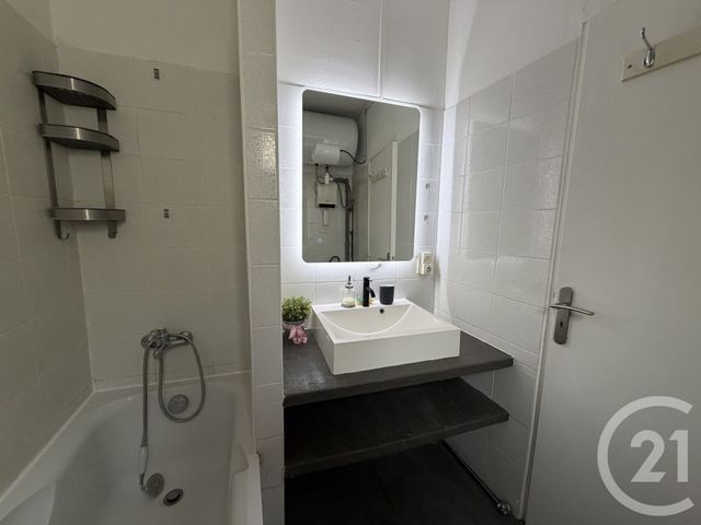 Appartement F3 &agrave; louer - 3 pi&egrave;ces - 64 m2 - Reims - 51 - CHAMPAGNE-ARDENNE