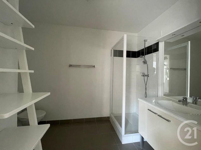 Appartement Studio &agrave; louer - 1 pi&egrave;ce - 34 m2 - Reims - 51 - CHAMPAGNE-ARDENNE