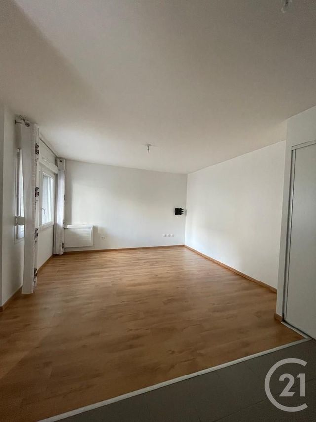 Appartement Studio &agrave; louer - 1 pi&egrave;ce - 34 m2 - Reims - 51 - CHAMPAGNE-ARDENNE