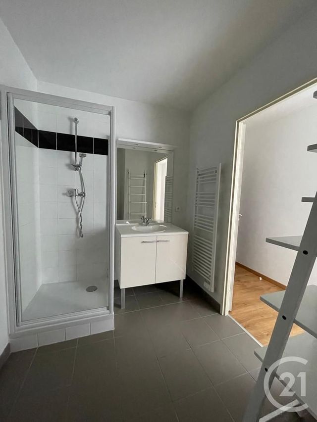 Appartement Studio &agrave; louer - 1 pi&egrave;ce - 34 m2 - Reims - 51 - CHAMPAGNE-ARDENNE