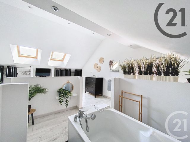Appartement F4 &agrave; louer - 3 pi&egrave;ces - 79,68 m2 - Reims - 51 - CHAMPAGNE-ARDENNE