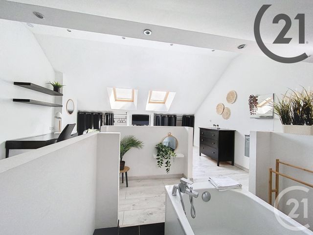 Appartement F4 &agrave; louer - 3 pi&egrave;ces - 79,68 m2 - Reims - 51 - CHAMPAGNE-ARDENNE